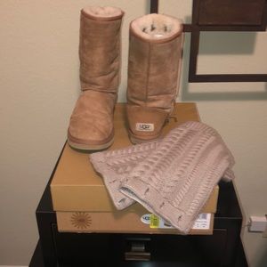 Chestnut Uggs with detachable socks